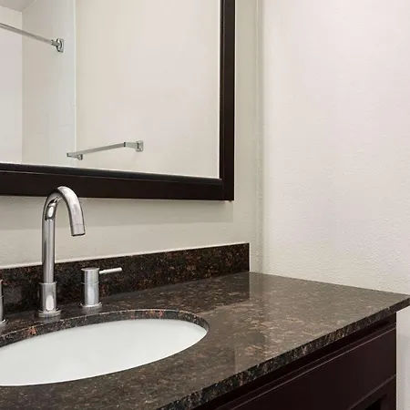 Hotel Baymont By Wyndham Monterey Park Esterno foto