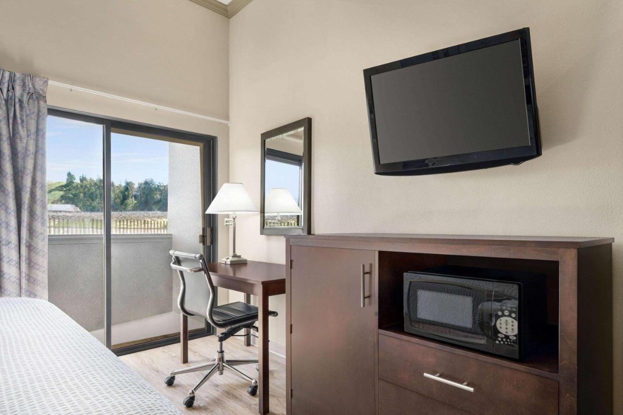 Hotel Baymont By Wyndham