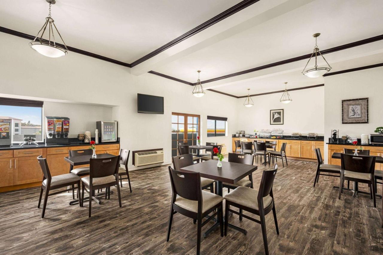 Baymont By Wyndham Monterey Park